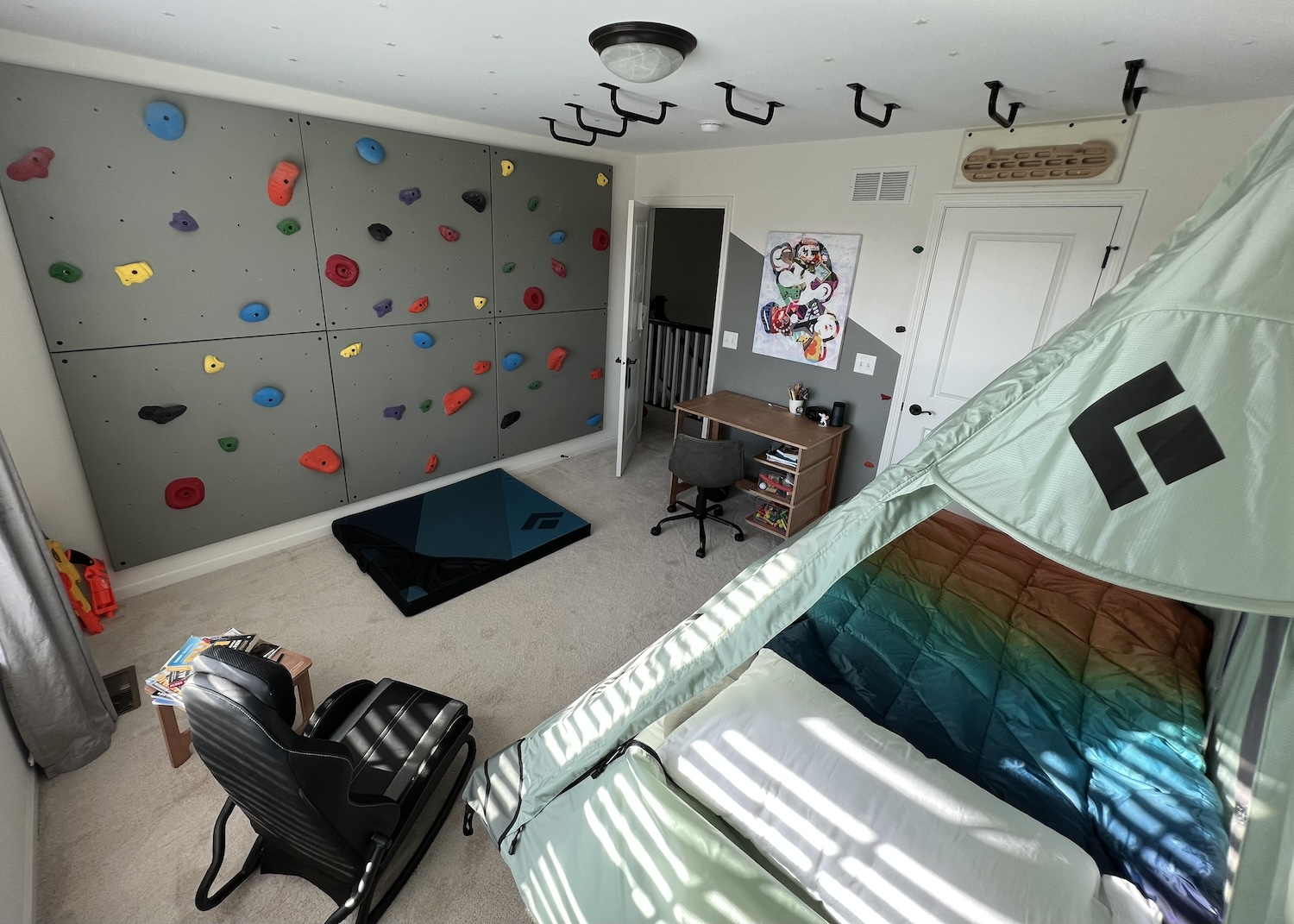 Climbing wall in a kids room
